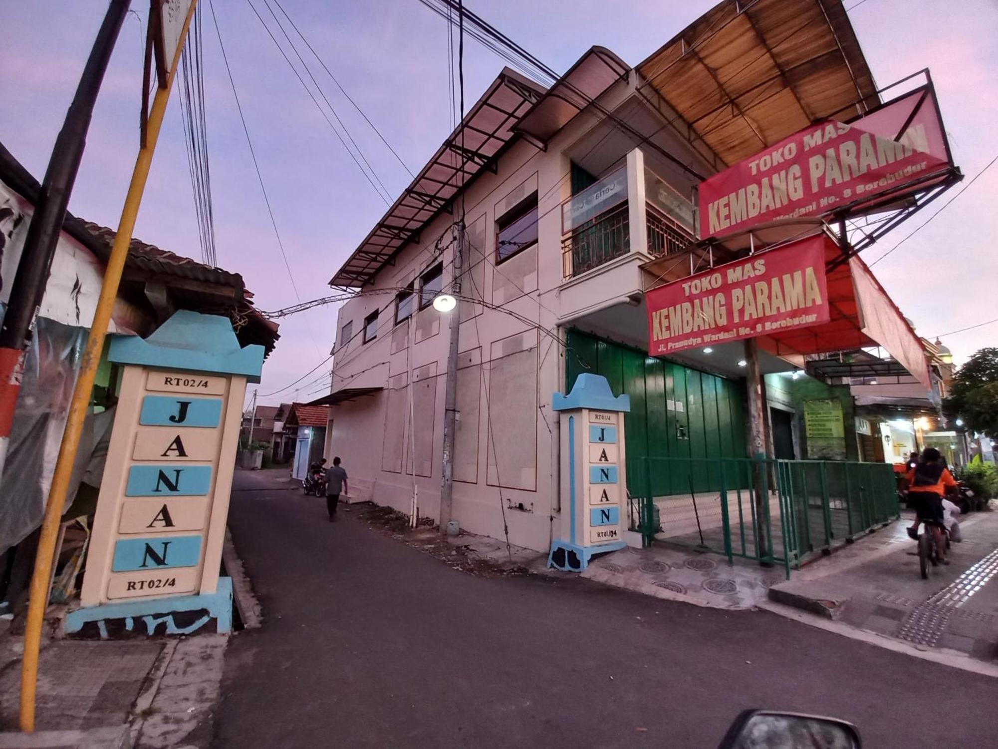 Ada Homestay Magelang Exterior foto